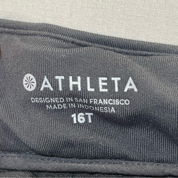 Athleta Trekkie Skort 2.0, Cargo Utility Skirt, Hiking Golf Travel - Womens 16T - Picture 4 of 15